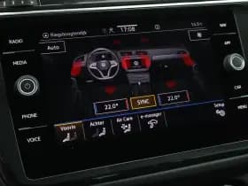 Volkswagen Tiguan 1.4 TSI eHybrid 245pk Elegance Camera Keyless Stoelverwarming Panoramadak Virtual Cockpit Navigatie thumbnail 26