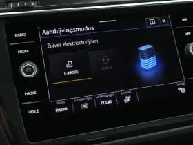 Volkswagen Tiguan 1.4 TSI eHybrid 245pk Elegance Camera Keyless Stoelverwarming Panoramadak Virtual Cockpit Navigatie thumbnail 34