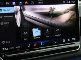 Volkswagen Tiguan 1.5 272pk eHybrid R-Line Edition Black Style Trekhaak 360Camera Keyless Massage Virtual Cockpit Panoramadak Navigatie thumbnail 32