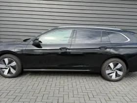 Volkswagen Passat Variant 1.5 eHybrid 204pk Business Trekhaak Camera Leder/Alcantara Stoel+ Stuurverwarming Massage Led Navigatie thumbnail 2