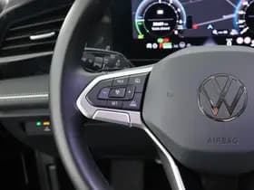 Volkswagen Passat thumbnail 19