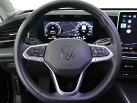 Volkswagen Passat thumbnail 20