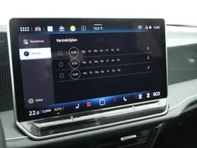 Volkswagen Passat thumbnail 36