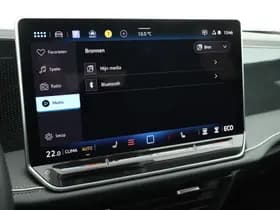 Volkswagen Passat thumbnail 42