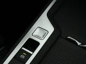 Volkswagen Passat thumbnail 44