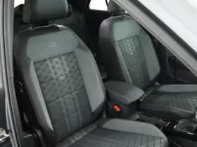 Volkswagen T-Roc 1.5 TSI 150pk DSG 2x R-Line Stoelverwarming App-Connect Led thumbnail 2