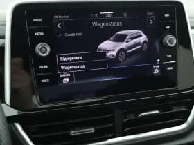 Volkswagen T-Roc 1.5 TSI 150pk DSG 2x R-Line Stoelverwarming App-Connect Led thumbnail 22