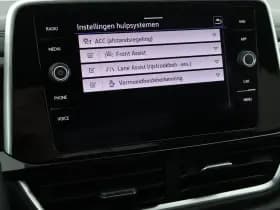 Volkswagen T-Roc 1.5 TSI 150pk DSG 2x R-Line Stoelverwarming App-Connect Led thumbnail 26