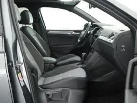 Volkswagen Tiguan 1.5 TSI 150pk DSG ACT 2x R-Line Black Style Trekhaak Camera Keyless Virtual Cockpit Panoramadak Navigatie thumbnail 16
