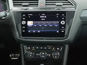 Volkswagen Tiguan 1.5 TSI 150pk DSG ACT 2x R-Line Black Style Trekhaak Camera Keyless Virtual Cockpit Panoramadak Navigatie thumbnail 17