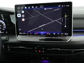 Volkswagen Golf 1.5 eTSI 150pk DSG R-Line Edition Camera Panoramadak Keyless Virtual Cockpit Navigatie thumbnail 14