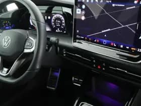 Volkswagen Golf 1.5 eTSI 150pk DSG R-Line Edition Camera Panoramadak Keyless Virtual Cockpit Navigatie thumbnail 3