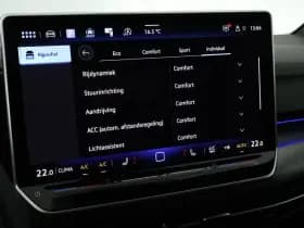 Volkswagen Golf 1.5 eTSI 150pk DSG R-Line Edition Camera Panoramadak Keyless Virtual Cockpit Navigatie thumbnail 27