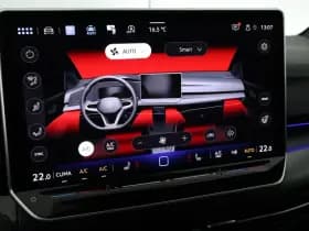 Volkswagen Golf 1.5 eTSI 150pk DSG R-Line Edition Camera Panoramadak Keyless Virtual Cockpit Navigatie thumbnail 36