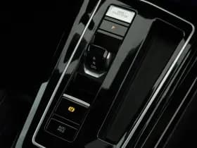 Volkswagen Golf 1.5 eTSI 150pk DSG R-Line Edition Camera Panoramadak Keyless Virtual Cockpit Navigatie thumbnail 37