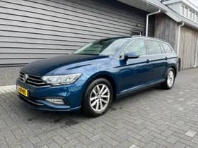 Volkswagen Passat Variant 1.5 TSI 150pk DSG Business Trekhaak Navigatie Adaptive cruise