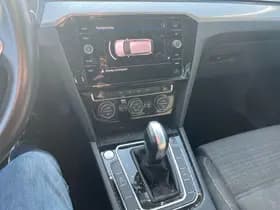 Volkswagen Passat Variant 1.5 TSI 150pk DSG Business Trekhaak Navigatie Adaptive cruise thumbnail 2