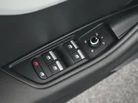 Audi A4 Avant 2.0 TFSI MHEV Sport S line black edition thumbnail 16