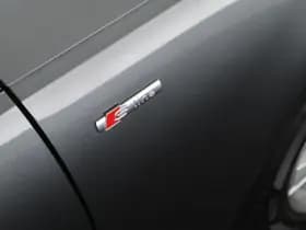 Audi A4 Avant 2.0 TFSI MHEV Sport S line black edition thumbnail 44