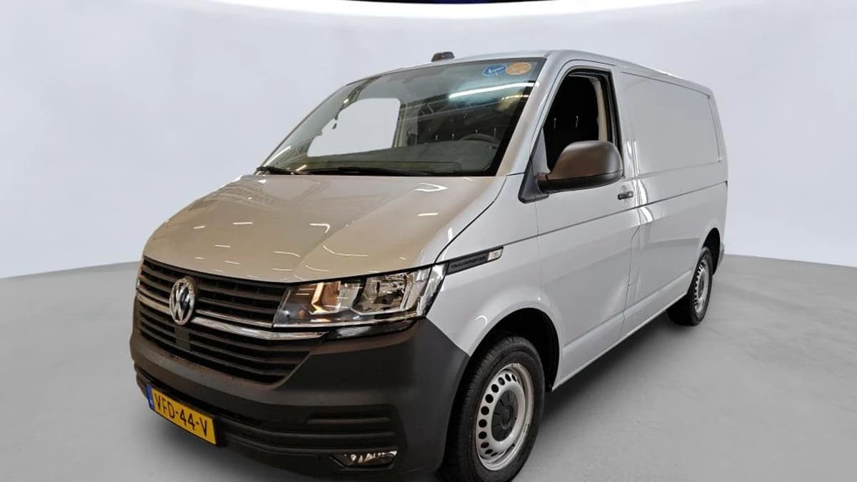 Volkswagen Transporter 2.0 TDI 110pk L1H1 Bijrijdersbank Navigatie Airco Cruise Control — foto 1