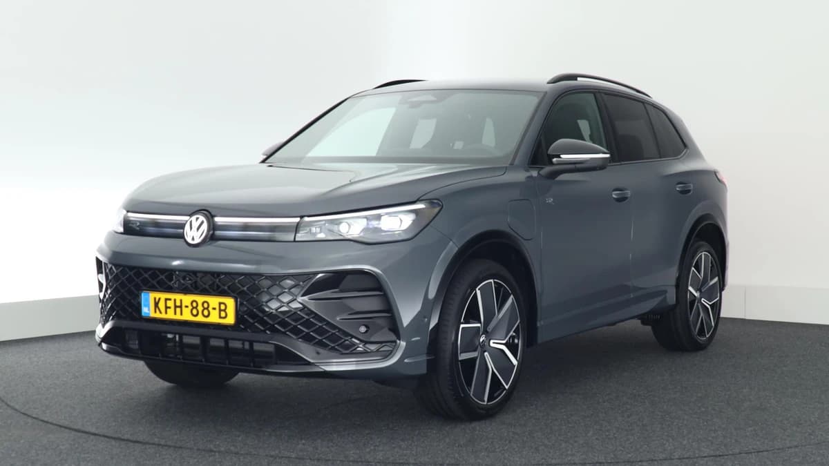 Volkswagen Tiguan 1.5 272pk eHybrid R-Line Business Black Style 360Camera Head-Up Keyless Massage Carplay — foto 1