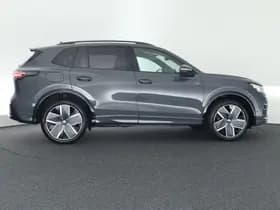 Volkswagen Tiguan 1.5 272pk eHybrid R-Line Business Black Style 360Camera Head-Up Keyless Massage Carplay thumbnail 12