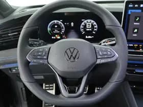 Volkswagen Tiguan 1.5 272pk eHybrid R-Line Business Black Style 360Camera Head-Up Keyless Massage Carplay thumbnail 19