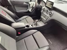 Mercedes-Benz A-Klasse 160 Sport Edition LED Camera Navigatie Keyless thumbnail 2