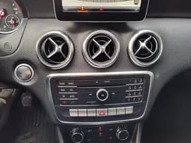 Mercedes-Benz A-Klasse 160 Sport Edition LED Camera Navigatie Keyless thumbnail 3