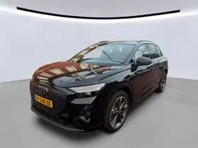 Audi Q4 e-tron 40 Launch edition 204pk S Competition 77 kWh Camera Trekhaak Leder Sonos
