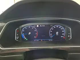 Volkswagen Tiguan 1.5 TSI 150pk DSG R-Line Business+ Trekhaak Panoramadak Keyless Stoelverwarming thumbnail 5