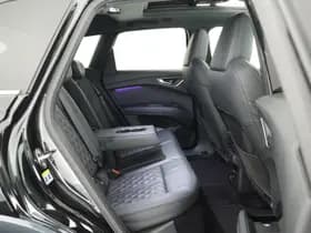 Audi Q4 e-tron thumbnail 17