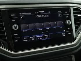 Volkswagen T-Roc thumbnail 30
