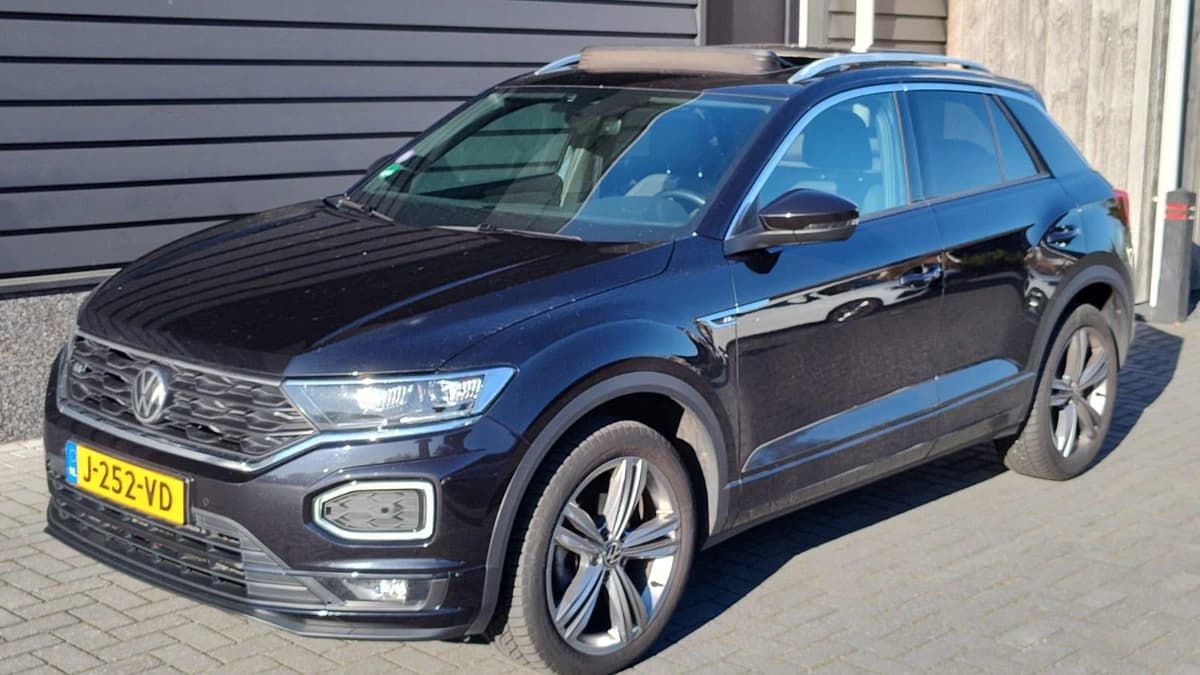 Volkswagen T-Roc 1.5 TSI 150pk DSG Sport Business R Panoramadak Keyless Camera Stoelverwarming — foto 1