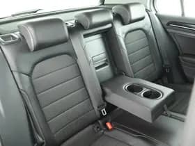 Volkswagen Golf 1.2 TSI 110pk Business Edition Connected Trekhaak Camera Stoelverwarming Navigatie thumbnail 31