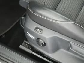 Volkswagen Golf 1.2 TSI 110pk Business Edition Connected Trekhaak Camera Stoelverwarming Navigatie thumbnail 32