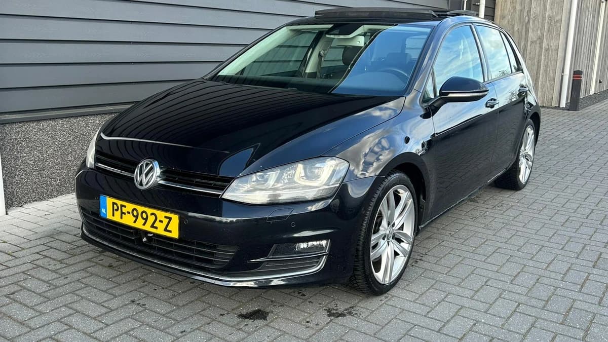 Volkswagen Golf — foto 1