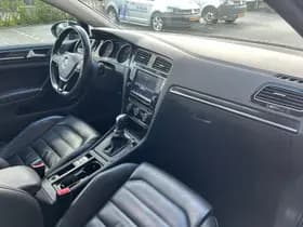 Volkswagen Golf thumbnail 2