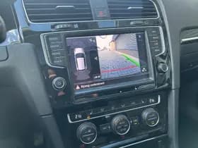 Volkswagen Golf thumbnail 5