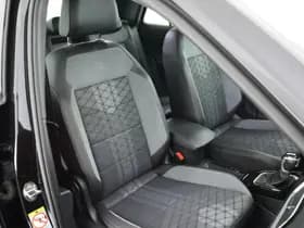 Volkswagen T-Roc thumbnail 2