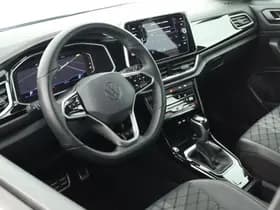 Volkswagen T-Roc thumbnail 3