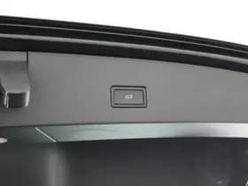 Volkswagen T-Roc thumbnail 5