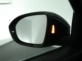 Volkswagen T-Roc thumbnail 7