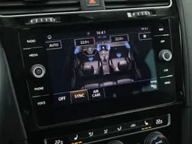 Volkswagen Golf thumbnail 25