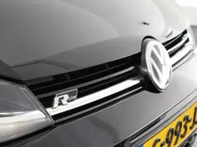 Volkswagen Golf thumbnail 38