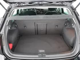 Volkswagen Golf thumbnail 41