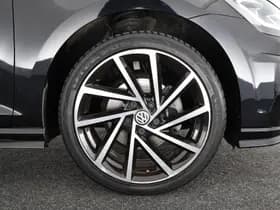 Volkswagen Golf thumbnail 43