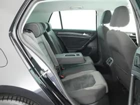 Volkswagen Golf thumbnail 9