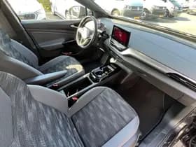 Volkswagen ID.4 thumbnail 3