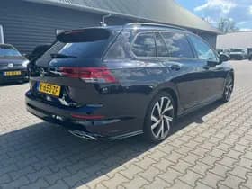 Volkswagen Golf thumbnail 2